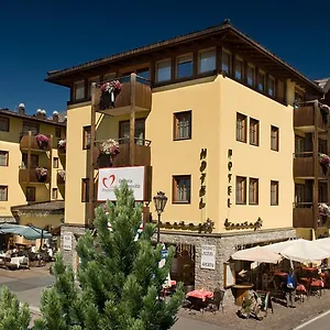4* Hotell Touring